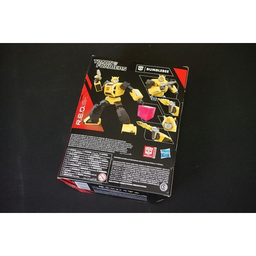 1503 - Transformers - 12 Boxed/carded contemporary figures to include 6 x carded Minifigures, Hasbro Ultima... 