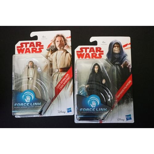 1510 - Star Wars - 32 Carded / boxed Hasbro contemporary Star Wars figures to include Elite Series, The For... 