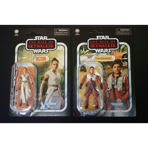 1511 - Star Wars - 16 Carded Hasbro Kenner Star Wars The Vintage Collection figures featuring The Last Jedi... 