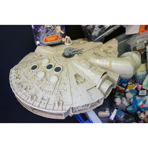 1512 - Collection of mixed toys, to include Original Kenner Star Wars Millennium Falcon, Micro Machines Spa... 