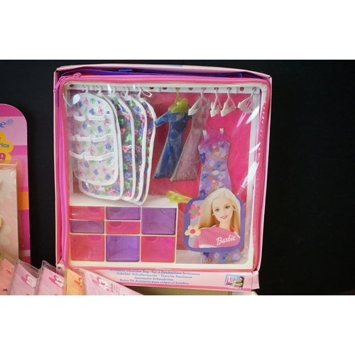 442 - 42 Barbie Discover the World with Barbie magazines with clothing, plus a boxed Barbie Accessory Shou... 