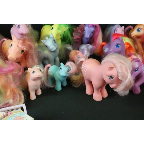 443 - My Little Pony - Collection of 22 Hasbro My Little Pony G1 and G3 figures. The G1 ponies include Cot... 