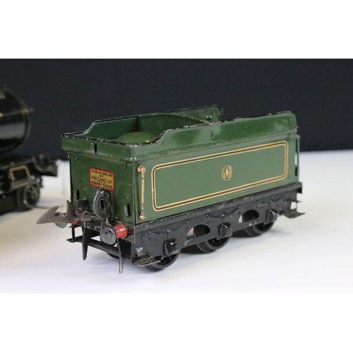 148 - Hornby O gauge 4-4-0 County of Bedford GWR 3821 locomotive with tender, green livery, showing wear a... 