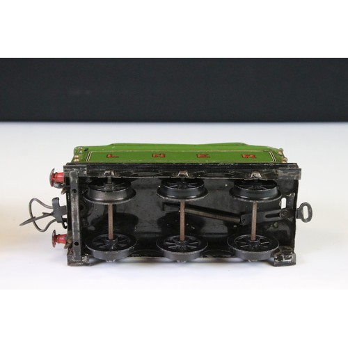 148 - Hornby O gauge 4-4-0 County of Bedford GWR 3821 locomotive with tender, green livery, showing wear a... 