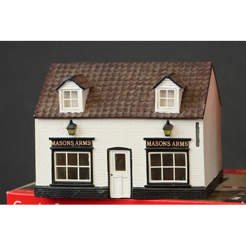 125 - 20 Boxed & carded Hornby Skaledale OO gauge trackside buildings and accessories to include R9836 Gra... 