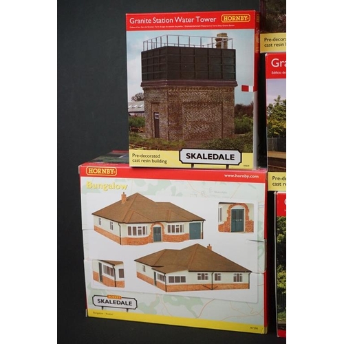 125 - 20 Boxed & carded Hornby Skaledale OO gauge trackside buildings and accessories to include R9836 Gra... 