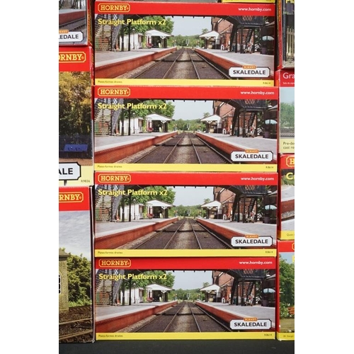 125 - 20 Boxed & carded Hornby Skaledale OO gauge trackside buildings and accessories to include R9836 Gra... 