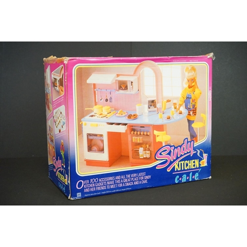 447 - Sindy - Three boxed Hasbro Sindy sets to include Fashion Boutique (8772), Kitchen Cafe (8733) and Lu... 