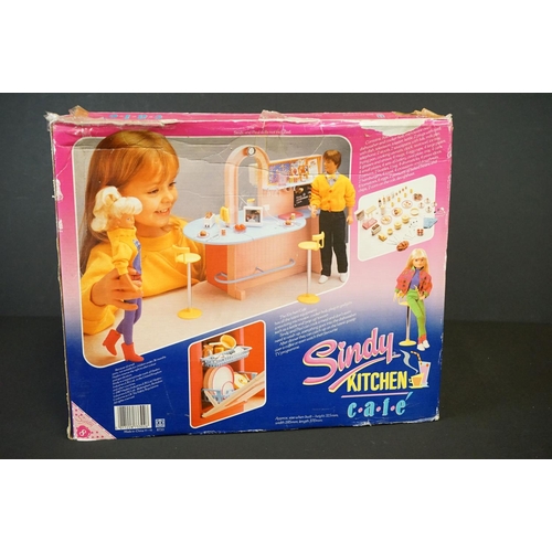 447 - Sindy - Three boxed Hasbro Sindy sets to include Fashion Boutique (8772), Kitchen Cafe (8733) and Lu... 