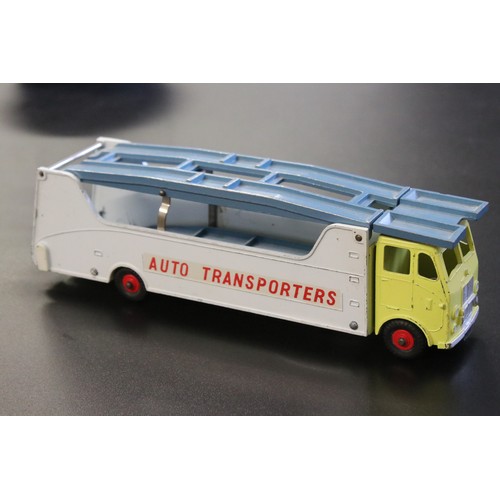 1262 - 18 Mid 20th C commercial diecast models to include Dinky and Corgi examples featuring a boxed Dinky ... 