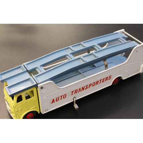 1262 - 18 Mid 20th C commercial diecast models to include Dinky and Corgi examples featuring a boxed Dinky ... 