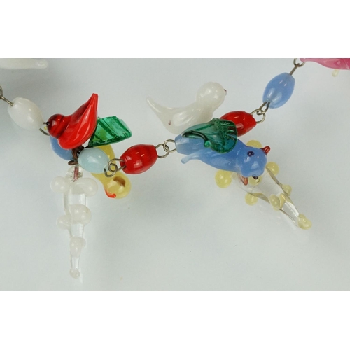 101 - Vintage Murano glass necklace modelled as birds, berries and leaves, bolt ring clasp, length approx ... 