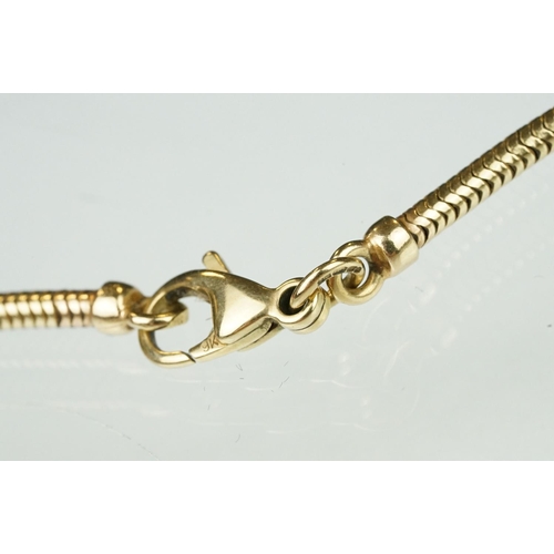 141 - 9ct gold hallmarked snake chain necklace with a lobster clasp. hallmarked Birmingham. Measures 20.5 ... 