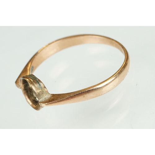 151 - 9ct gold hallmarked signet ring having a square head (hallmarked London 1968, size Q), a ring mount ... 