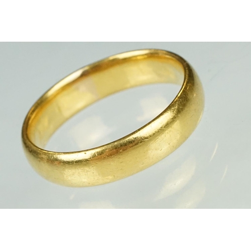 158 - 22ct yellow gold wedding band, plain polished D shank, band width approx 4.5mm, ring size O½