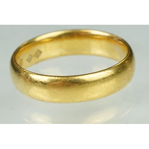 158 - 22ct yellow gold wedding band, plain polished D shank, band width approx 4.5mm, ring size O½