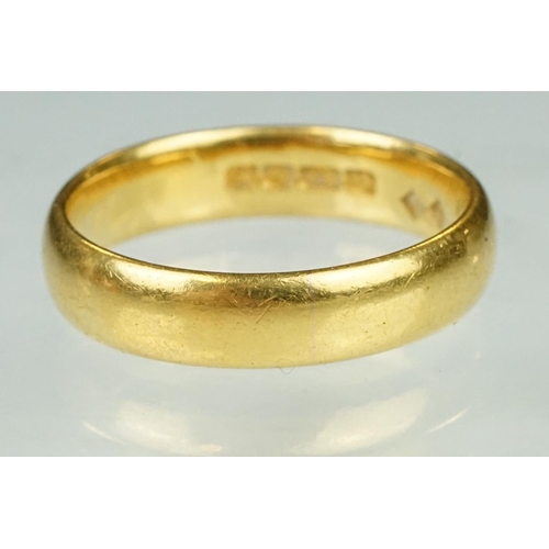 158 - 22ct yellow gold wedding band, plain polished D shank, band width approx 4.5mm, ring size O½