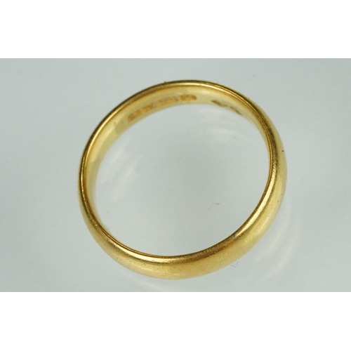 158 - 22ct yellow gold wedding band, plain polished D shank, band width approx 4.5mm, ring size O½