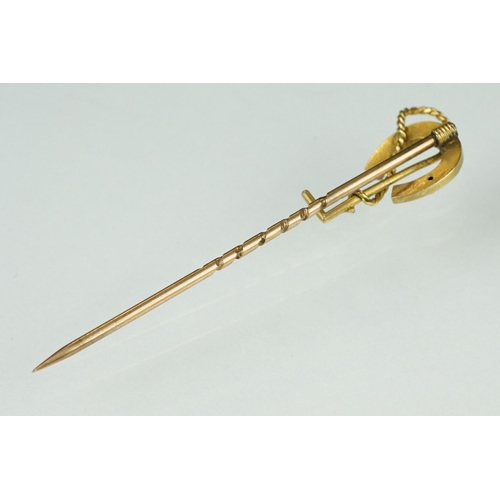 171 - Collection of gold and yellow metal jewellery, comprising a 19th century yellow metal stick pin, the... 