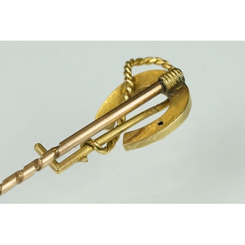 171 - Collection of gold and yellow metal jewellery, comprising a 19th century yellow metal stick pin, the... 