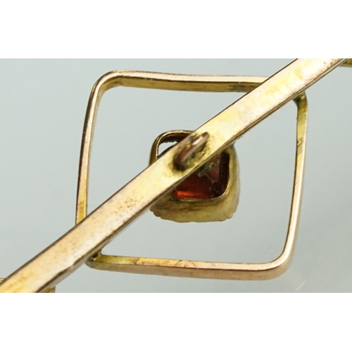 193 - Early 20th century garnet 9ct rose gold bar brooch together with an early 20th century garnet and se... 