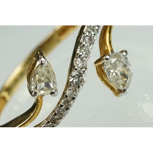 39 - Diamond 14ct yellow gold ring, two pear shaped diamonds, claw set, dimensions approx 2.5mm x 3.5mm, ... 