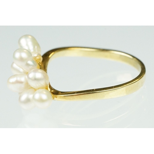 53 - Freshwater pearl 14ct yellow gold cluster ring, eight white freshwater pearls with pink and green ov... 