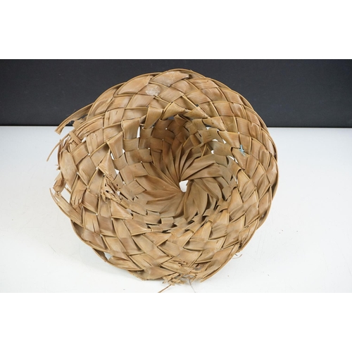 182 - Group of clothing / fashion accessories to include a Royal Navy jacket, Austin Reed gentlemans jacke... 