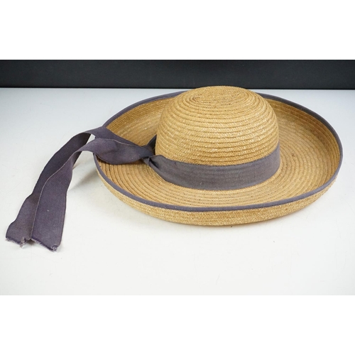 182 - Group of clothing / fashion accessories to include a Royal Navy jacket, Austin Reed gentlemans jacke... 