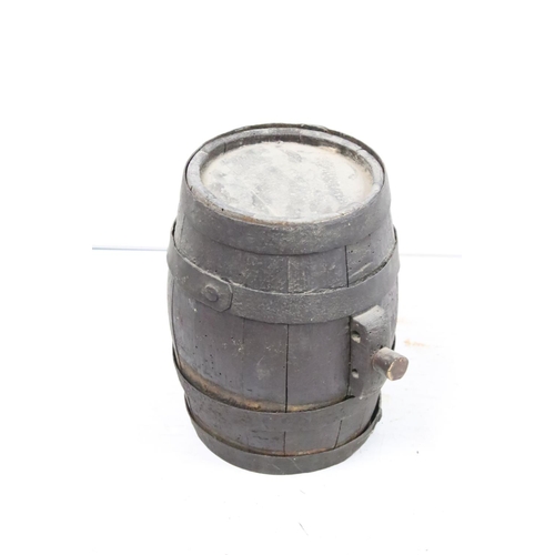 186 - Vintage coopered wooden keg with cork stopper (approx 25.5cm high), together with a wicker basket, p... 