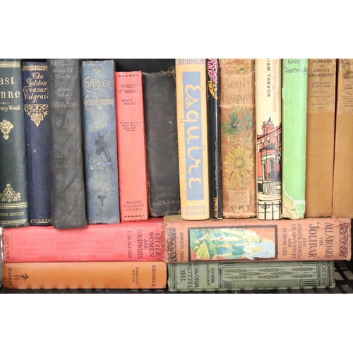 207 - Collection of around 65 books, mostly early-to-mid 20th century fiction examples in cloth bindings, ... 