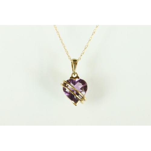 208 - Amethyst 9ct yellow gold pendant necklace, heart shaped mixed cut amethyst claw and cage set, fine l... 