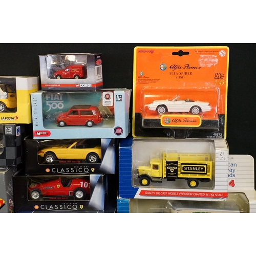 1247 - Collection of 32 boxed diecast models to include examples from Corgi, Dinky, Solido, American Highwa... 