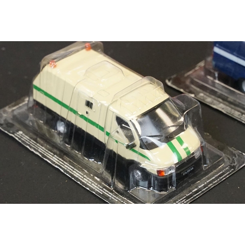 1247 - Collection of 32 boxed diecast models to include examples from Corgi, Dinky, Solido, American Highwa... 