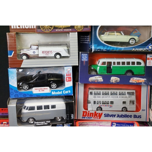 1247 - Collection of 32 boxed diecast models to include examples from Corgi, Dinky, Solido, American Highwa... 