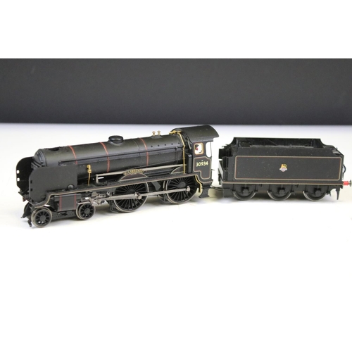 100 - Seven Hornby OO gauge locomotives to include Mallard, 2-6-2 BR 6156, St Lawrence 30934 etc