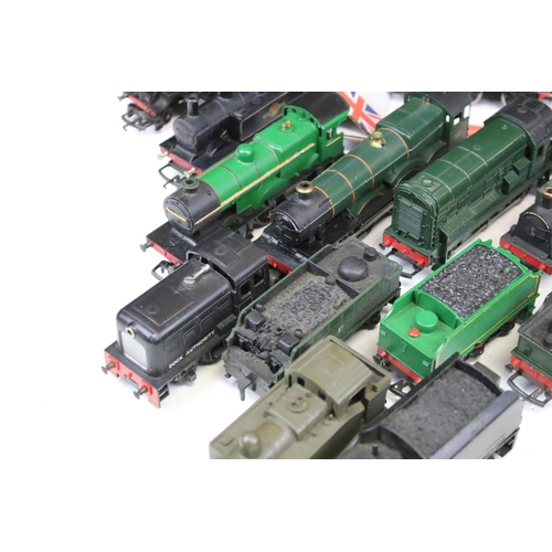 102 - 14 OO gauge locomotives to include Triang Princess Elizabeth, Hornby Triang Dock Authority, diecast ... 