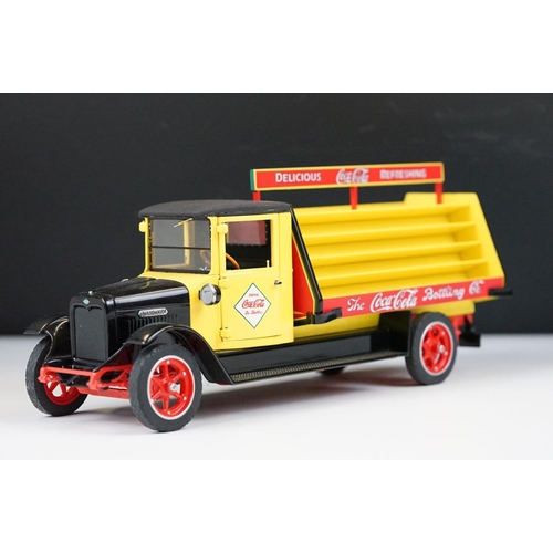 1025 - Danbury Mint 1/24 The 1928 Coca Cola Delivery Truck diecast model, complete with bottle crate access... 