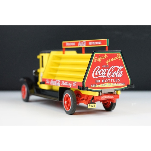 1025 - Danbury Mint 1/24 The 1928 Coca Cola Delivery Truck diecast model, complete with bottle crate access... 