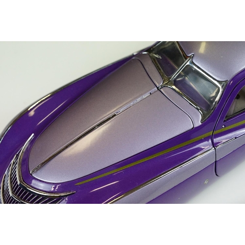 1029 - Two Franklin Mint Precision Models diecast models to include 1939 Duesenberg Coupe Simone in purple ... 