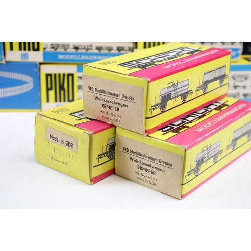 104 - 29 Boxed Piko HO gauge items of rolling stock plus 3 x Schicht wagons (32 items)