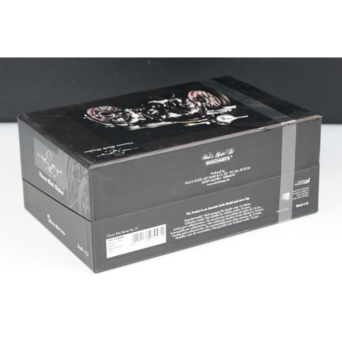 1041 - Boxed Paul's Model Art Minichamps Classic Bike Series No 31 Vincent Black Shadow 1950 diecast model,... 