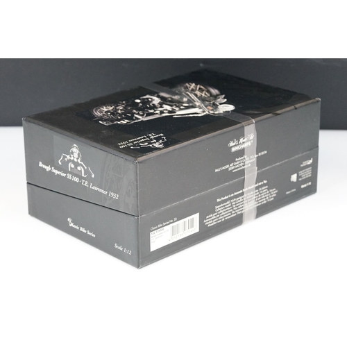 1042 - Boxed Paul's Model Art Minichamps Classic Bike Series No 33 Brough Superior SS 100 TE Lawrence 1932 ... 