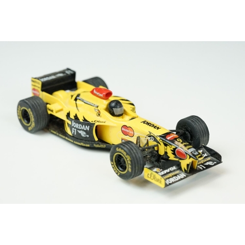 1059 - 13 Scalextric slot cars to include Williams FW 20 Twin Pack etc, 10 slot cars in original polystyren... 