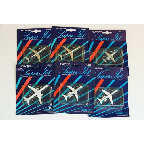 1070 - Ex Shop Stock - 50 Carded 1/600 Schabak Super Jet Souvenir diecast models, various examples featurin... 