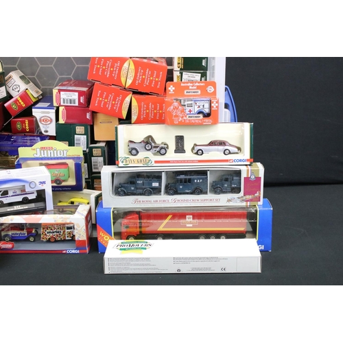 1079 - 77 Boxed diecast models to include Corgi, Corgi Cameo, Matchbox, Lledo etc featuring Corgi NE1002 Sm... 