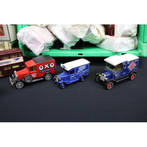 1080 - 27 Boxed diecast models to include Corgi, Matchbox, Lledo etc plus a quantity of unboxed models, mai... 