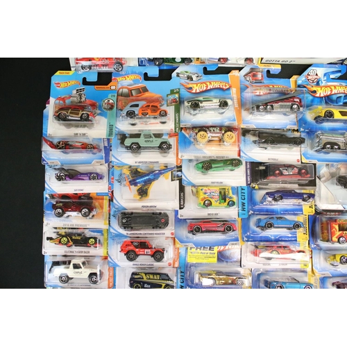 1084 - 65 Carded / boxed Mattel Hot Wheels diecast models featuring 2 x boxed Gotta Go 2, Batman, Avant Gar... 