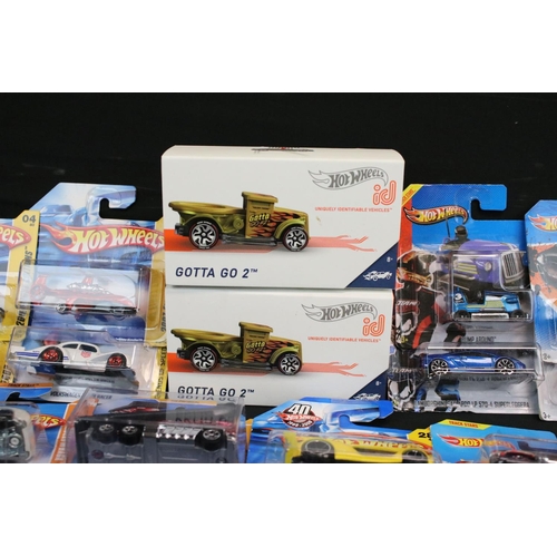 1084 - 65 Carded / boxed Mattel Hot Wheels diecast models featuring 2 x boxed Gotta Go 2, Batman, Avant Gar... 