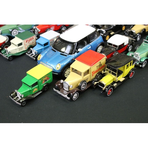 1087 - Over 40 boxed diecast models to include mainly Matchbox Models of Yesteryear plus 18 x unboxed model... 